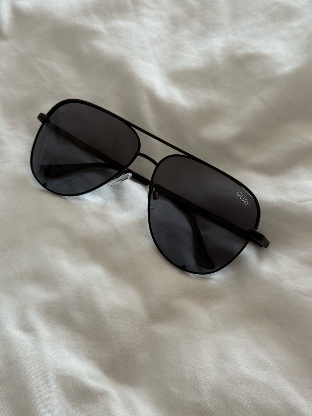 QUAY Australia High Key 1212 Aviator Polarized Sunglasses - Black / Smoke